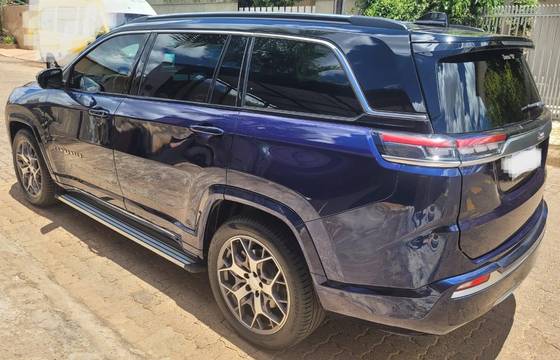 JEEP COMMANDER 1.3 T270 TURBO FLEX OVERLAND AT6 JEEP COMMANDER 1.3 T270 TURBO FLEX OVERLAND AT6